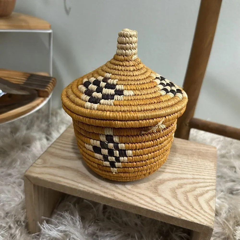 Small Boho Natural Woven Basket With Lid For Home Decor